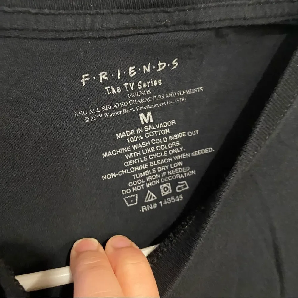 Friends The TV Series Raw Hem Short Sleeve Crop Tee Black Size Medium - Picture 5 of 5